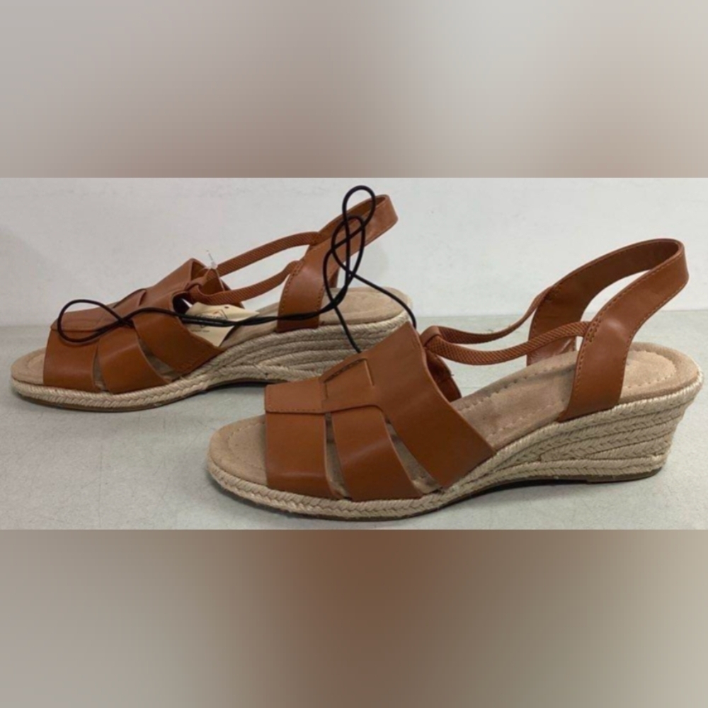 St John's Bay SJB Lexy Wedge Sandals Size 8.5  NWT MSRP $70
